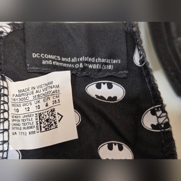 DC Comics BATMAN Converse HI Top Sneakers Sz 10 Mens Sz 12 Womens - Picture 13 of 14
